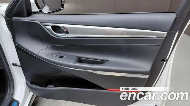 Hyundai Grandeur 2023 — фото 14