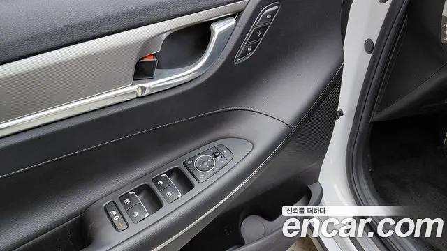 Hyundai Grandeur 2023 — фото 30