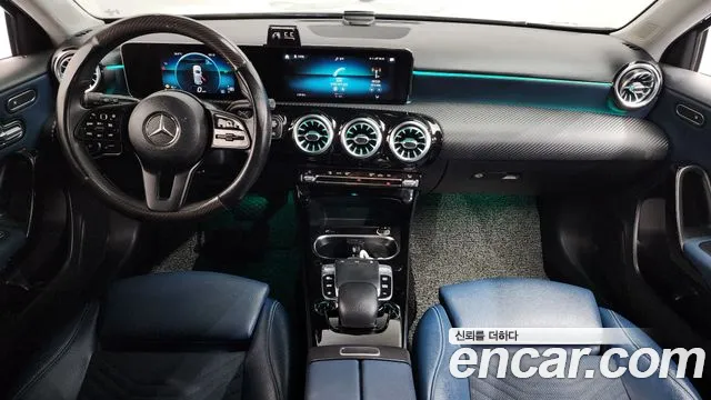 Mercedes-Benz A-Class 2019 — фото 10
