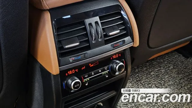 BMW X6 2018 — фото 18