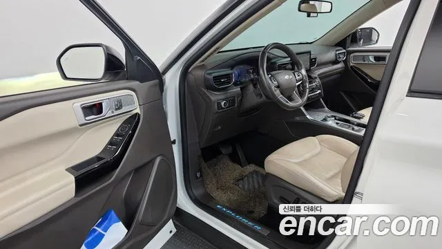 Ford Explorer 2021 — фото 10