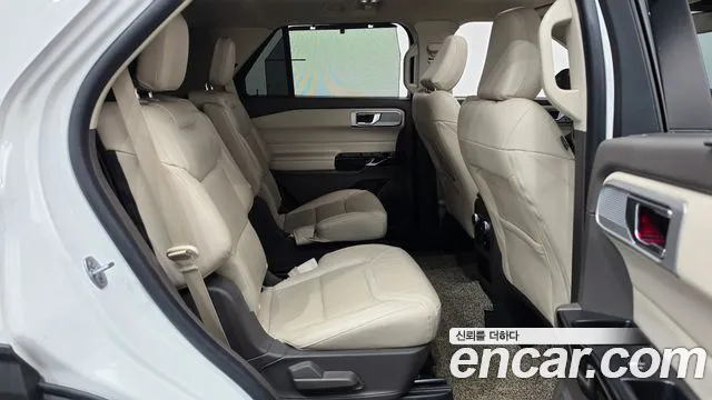 Ford Explorer 2021 — фото 12