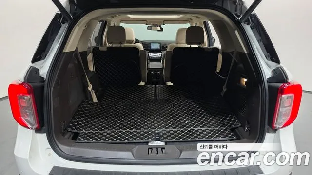 Ford Explorer 2021 — фото 20