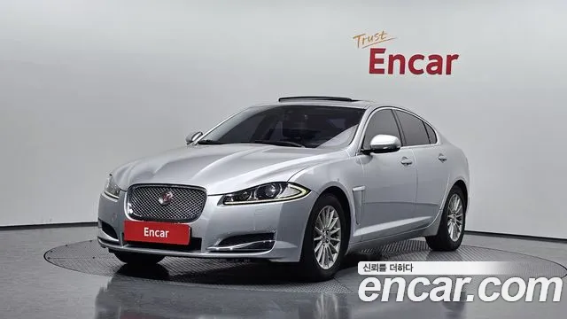 Jaguar XF 2014 — фото 1