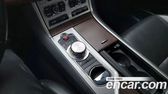 Jaguar XF 2014 — фото 9
