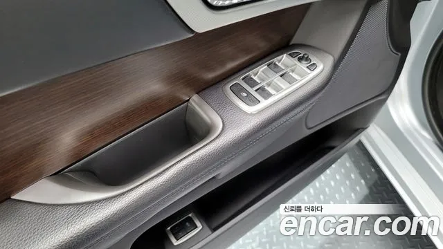 Jaguar XF 2014 — фото 19