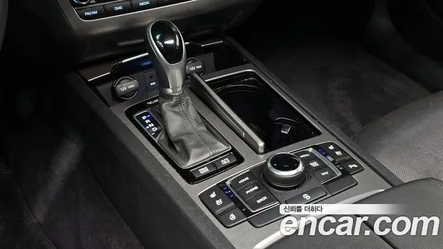 Hyundai Genesis 2016 — фото 9