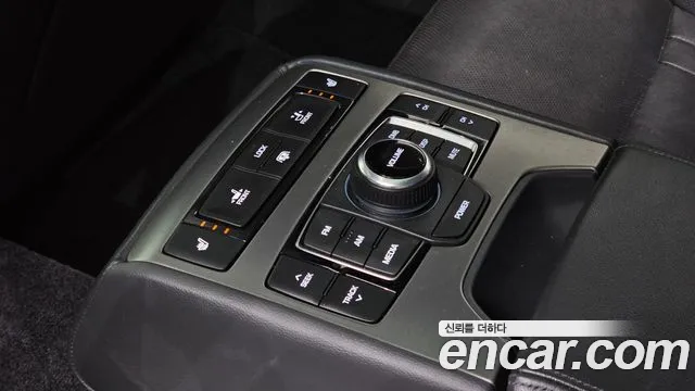 Hyundai Genesis 2016 — фото 18