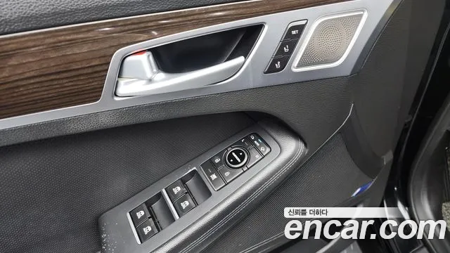 Genesis G80 2017 — фото 17