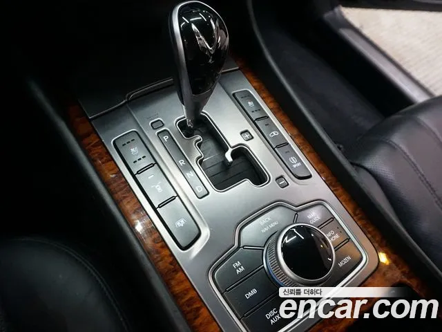 Hyundai Equus 2012 — фото 9
