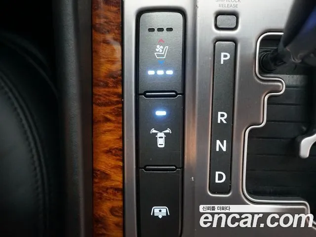 Hyundai Equus 2012 — фото 17