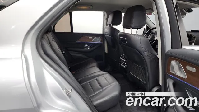 Mercedes-Benz GLE-Class 2019 — фото 12