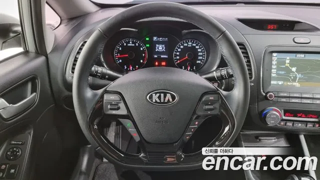 Kia K3 2017 — фото 15