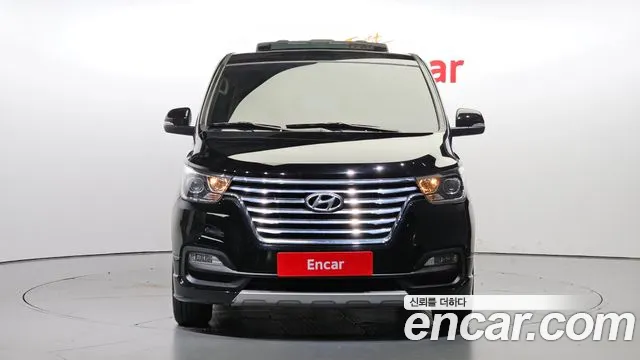 Hyundai Starex 2019 — фото 3
