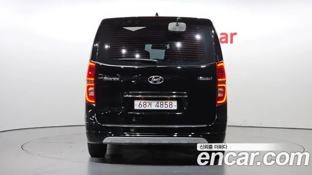 Hyundai Starex 2019 — фото 4