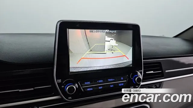 Hyundai Starex 2019 — фото 14