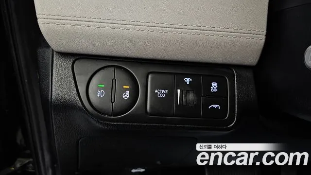 Hyundai Starex 2019 — фото 18