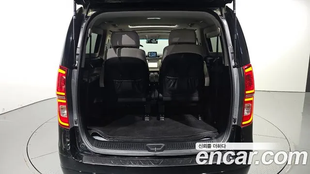 Hyundai Starex 2019 — фото 20