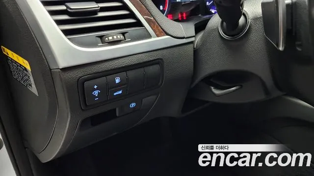 Hyundai Genesis 2016 — фото 14