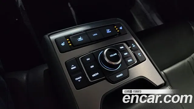 Hyundai Genesis 2016 — фото 19