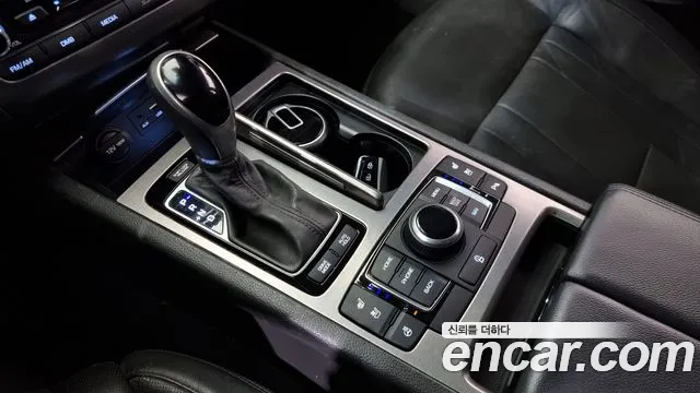 Hyundai Genesis 2016 — фото 9