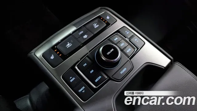 Hyundai Genesis 2016 — фото 19
