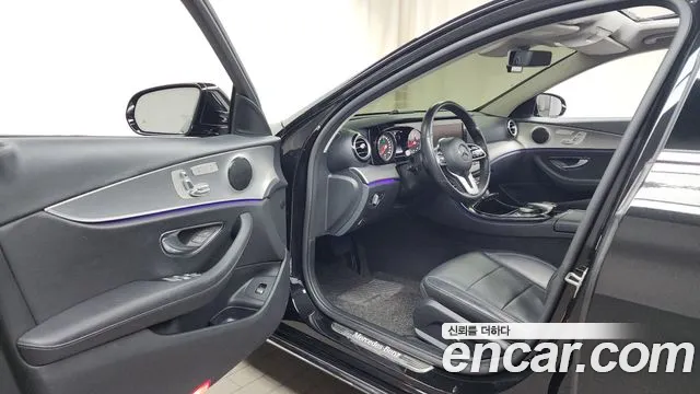 Mercedes-Benz E-Class 2019 — фото 10