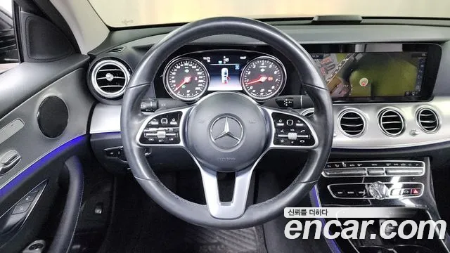 Mercedes-Benz E-Class 2019 — фото 13