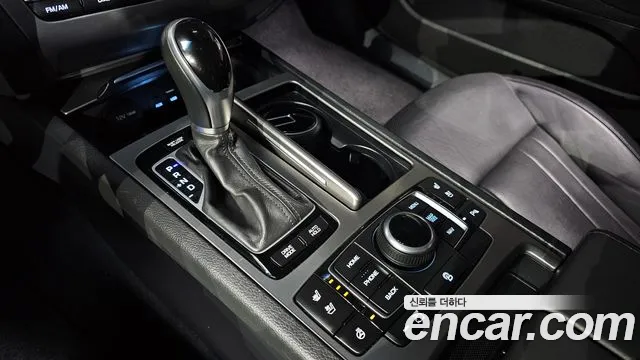 Hyundai Genesis 2015 — фото 9