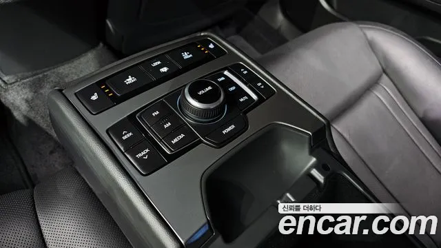 Hyundai Genesis 2015 — фото 20