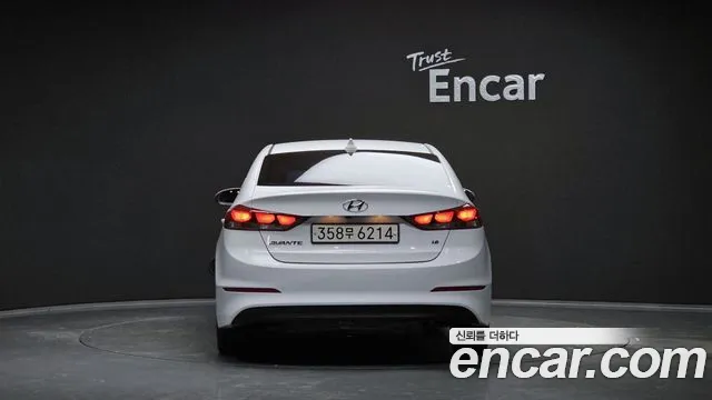 Hyundai AVANTE 2018 — фото 4