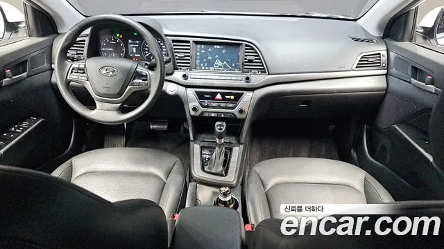 Hyundai AVANTE 2018 — фото 7