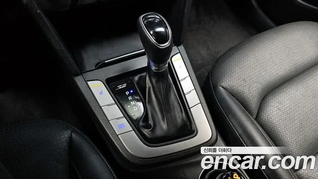 Hyundai AVANTE 2018 — фото 9