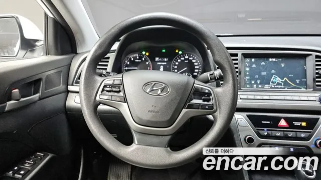 Hyundai AVANTE 2018 — фото 13