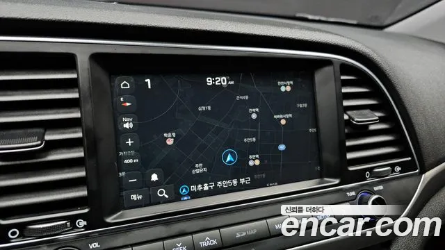 Hyundai AVANTE 2018 — фото 14