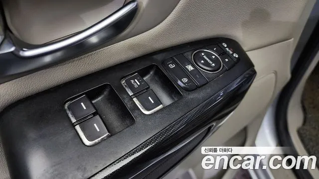 Kia Canival 2015 — фото 13