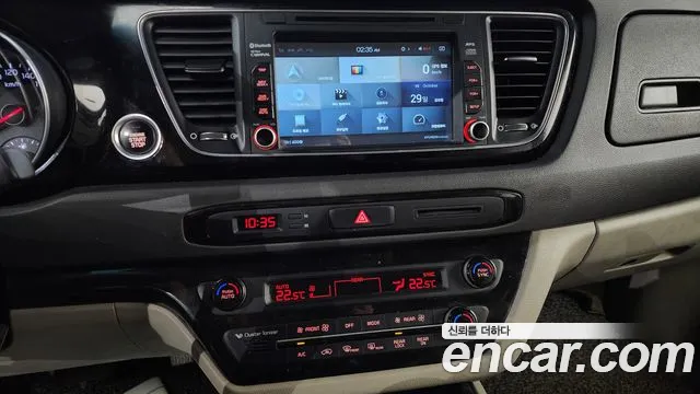 Kia Canival 2015 — фото 16