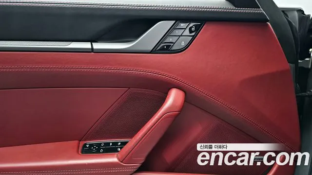 Porsche 911 2020 — фото 19