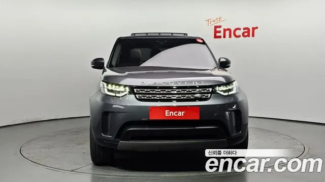 Land Rover Discovery 2018 — фото 3