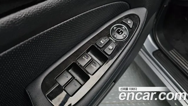 Hyundai Genesis 2014 — фото 11