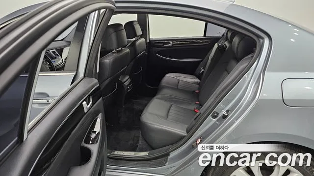 Hyundai Genesis 2014 — фото 18