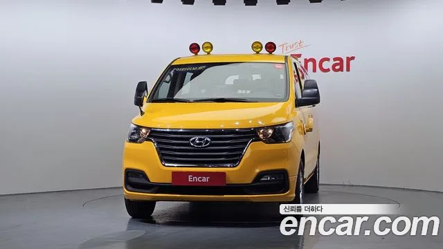 Hyundai Starex 2019 — фото 3