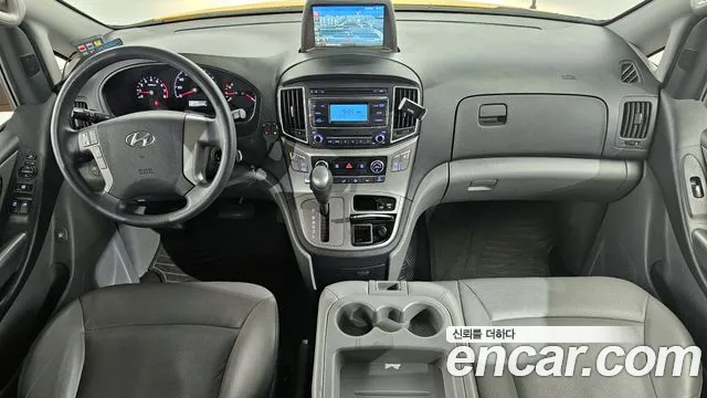 Hyundai Starex 2019 — фото 7