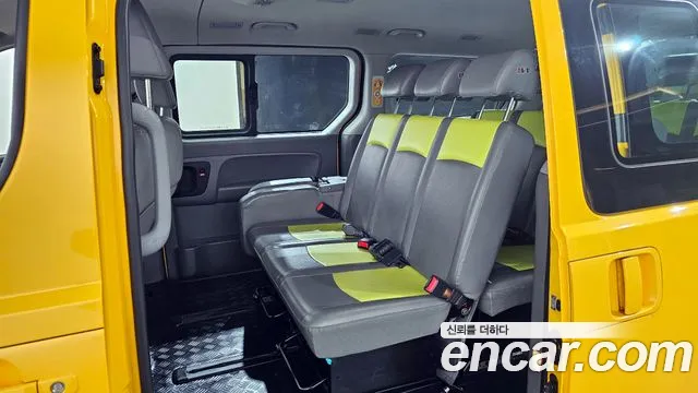 Hyundai Starex 2019 — фото 11