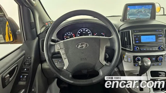 Hyundai Starex 2019 — фото 13