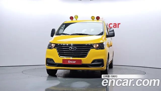 Hyundai Starex 2019 — фото 3