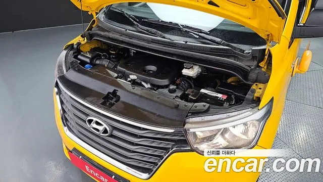 Hyundai Starex 2019 — фото 6