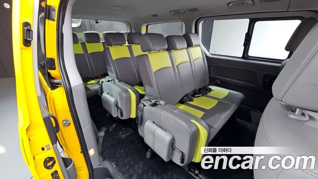 Hyundai Starex 2019 — фото 12