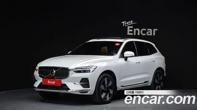 Volvo XC60 2025 — фото 1