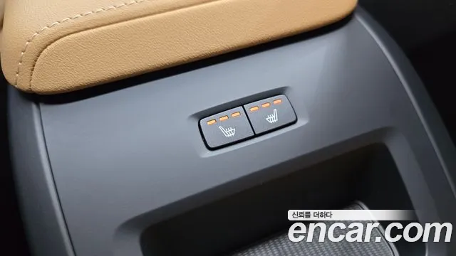 Volvo XC60 2025 — фото 17
